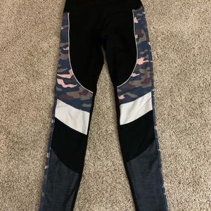 PINK camo Leggings